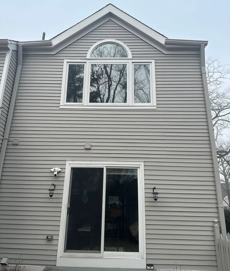 Casement and round top window to be replaced in Scarsdale, NY